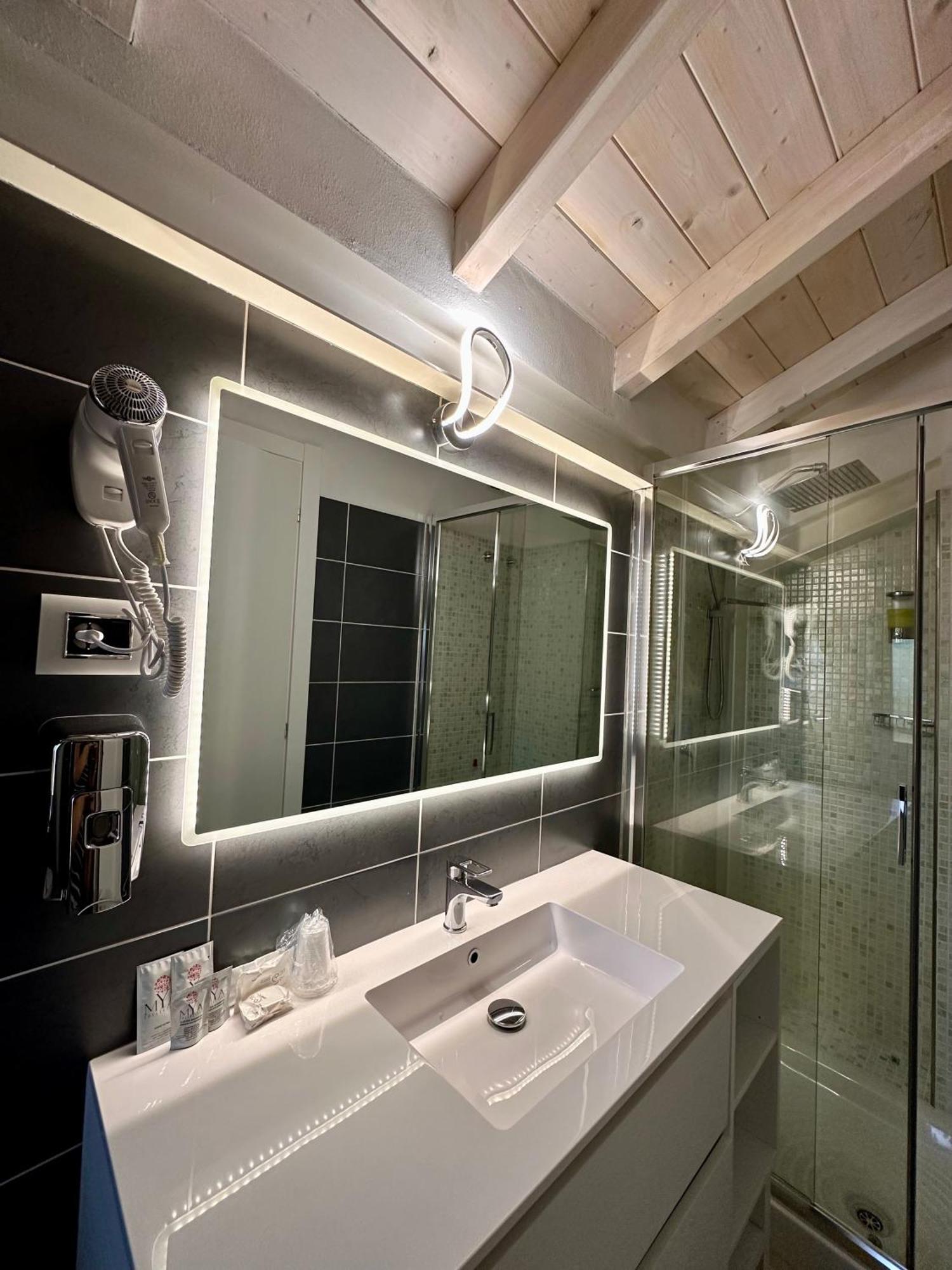 Blue Inn Residence E B&B リド・デッレ・ナツィオーニ エクステリア 写真